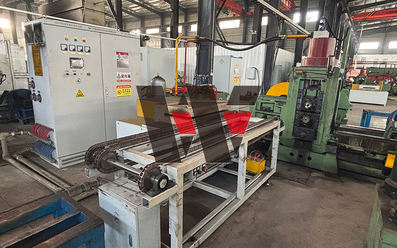 Variable Cross-Section Rolling Mill